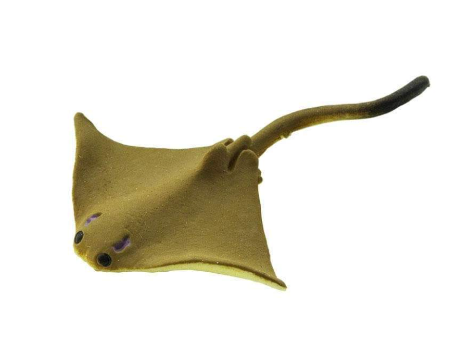 Small ray fish toy