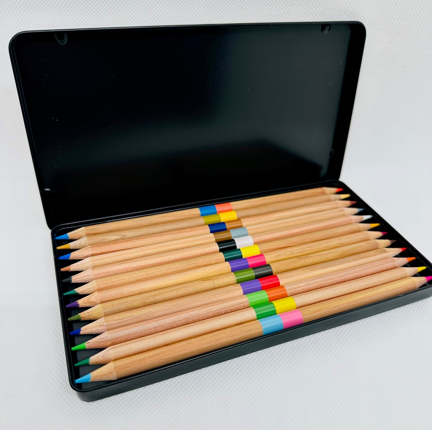 Inside picture of the Dual Colored Pencil Set